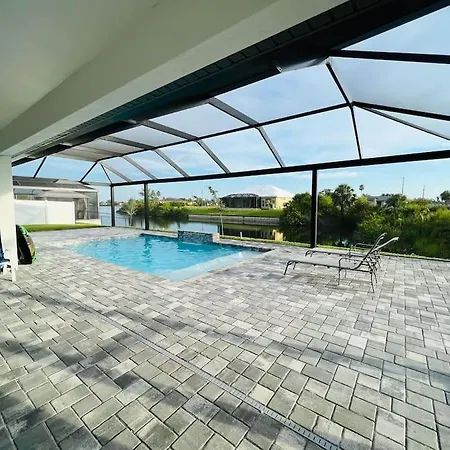 Newly Built Villa Ballerina With Heated Pool And Incredible View Into Beautiful Arrowheadcanal Cape Coral Exterior photo