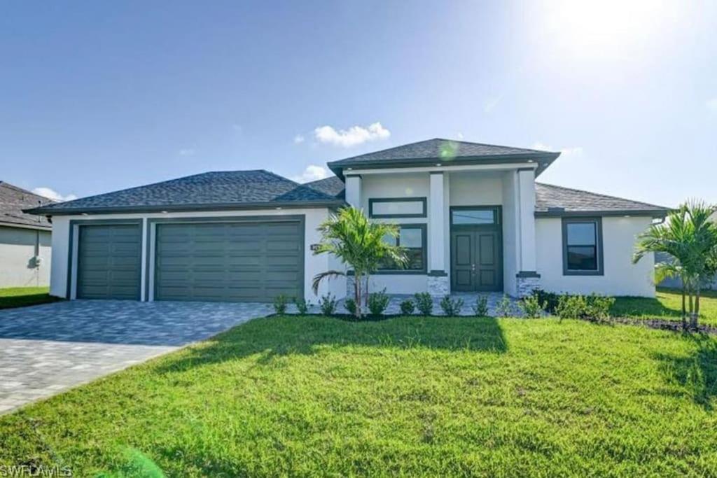 Villa Newly Built Ballerina With Heated Pool And Incredible View Into Beautiful Arrowheadcanal *
