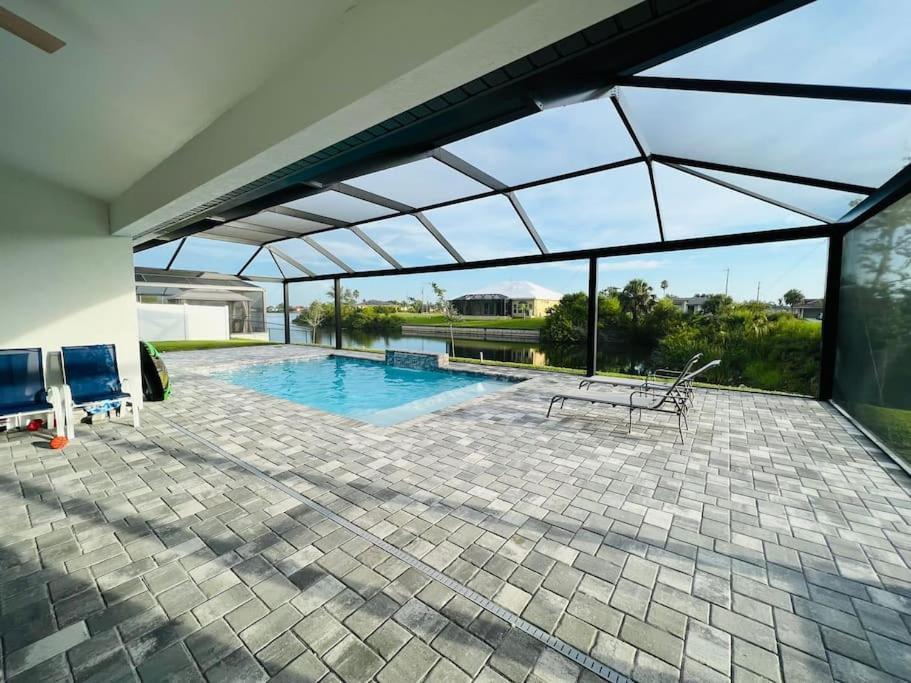 Newly Built Ballerina With Heated Pool And Incredible View Into Beautiful Arrowheadcanal * Cape Coral