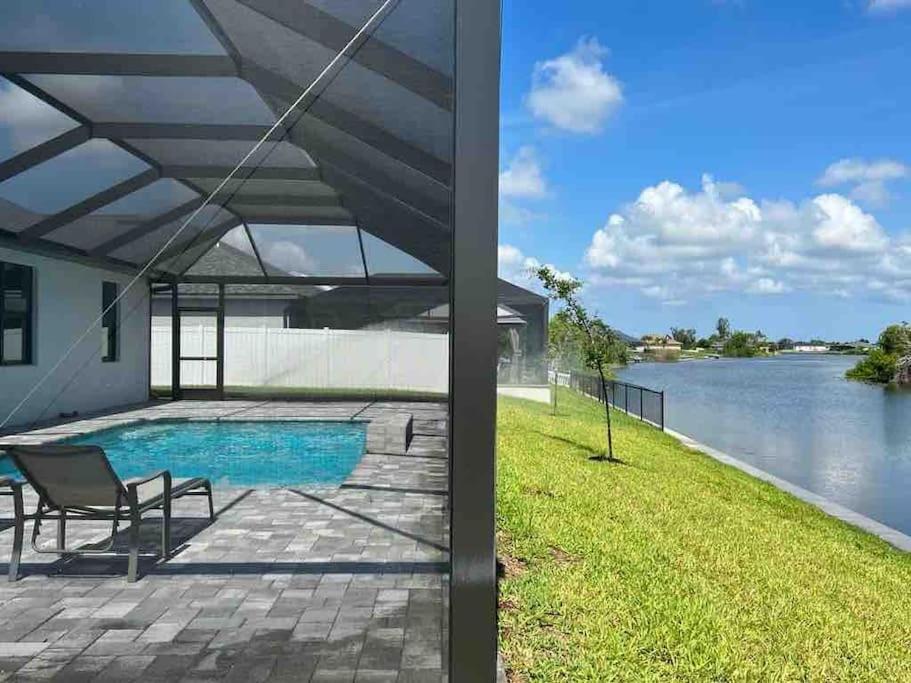 Newly Built Ballerina With Heated Pool And Incredible View Into Beautiful Arrowheadcanal * Cape Coral