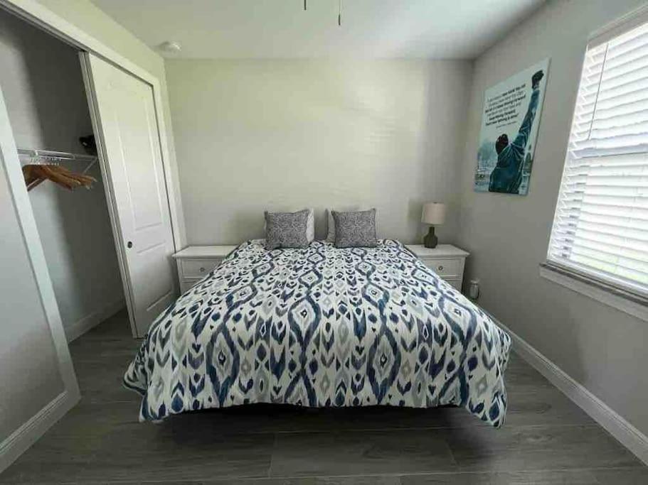 Newly Built Ballerina With Heated Pool And Incredible View Into Beautiful Arrowheadcanal Villa *