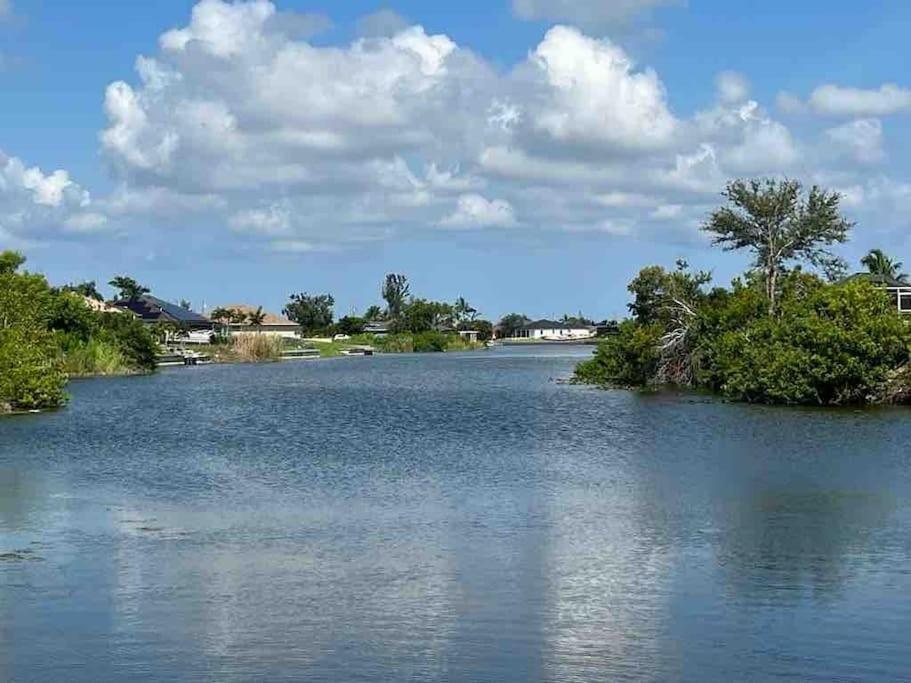 Newly Built Ballerina With Heated Pool And Incredible View Into Beautiful Arrowheadcanal * Cape Coral